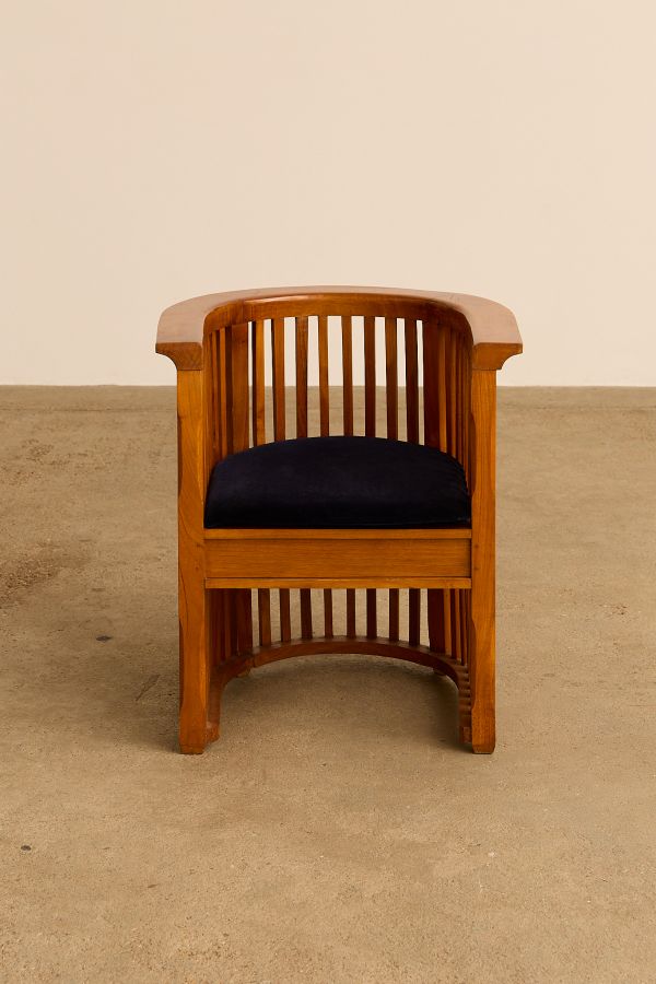 Barrel Armchair
