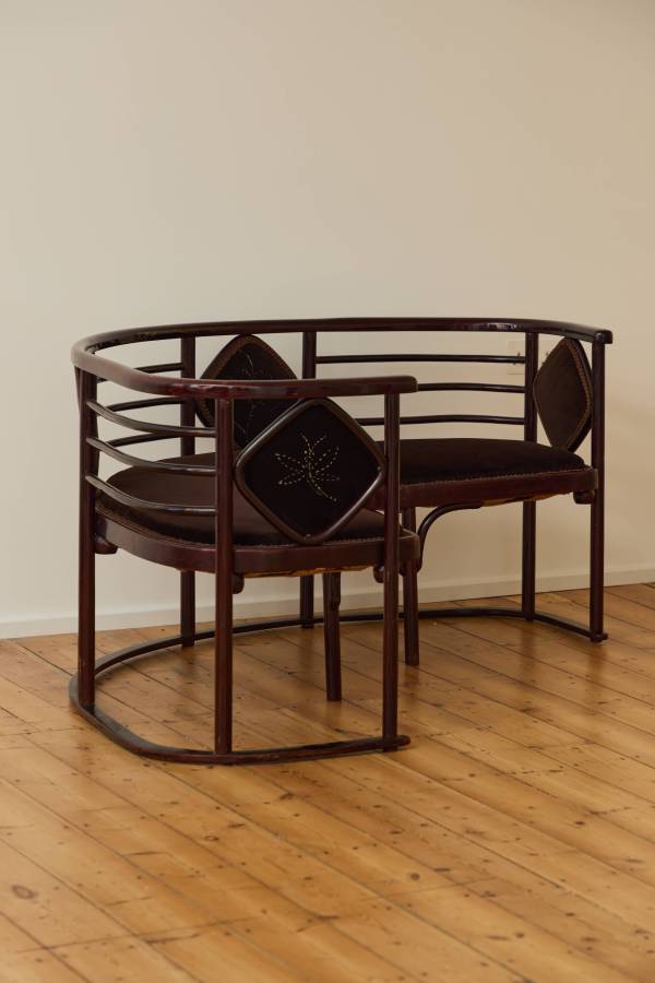 Corner Bench