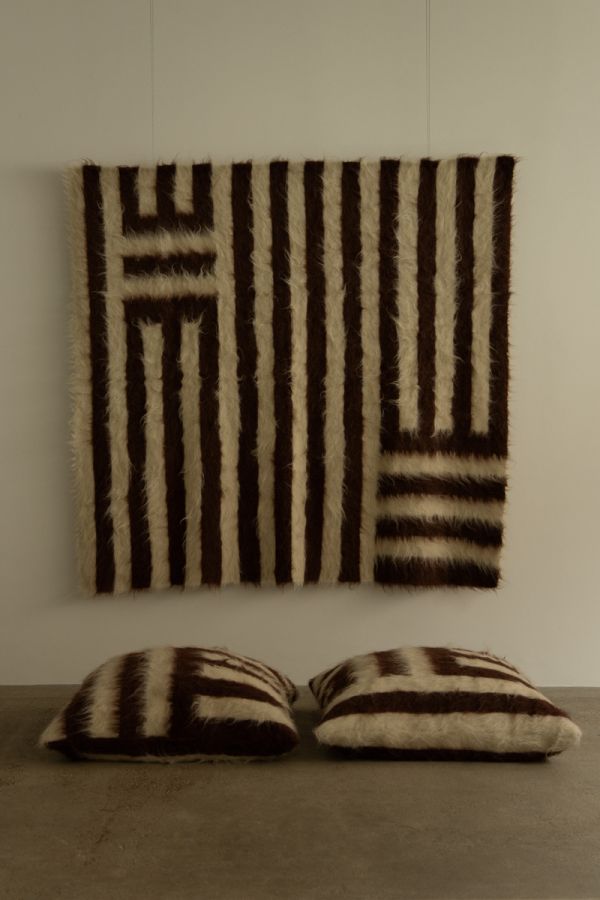 Exaggeration Sustains