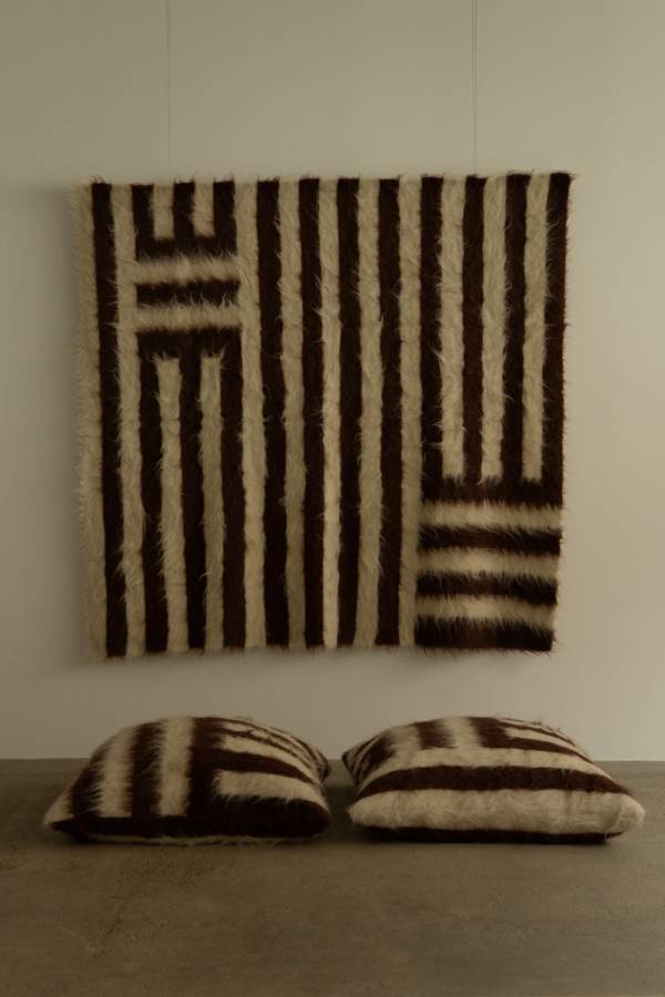 Exaggeration Sustains