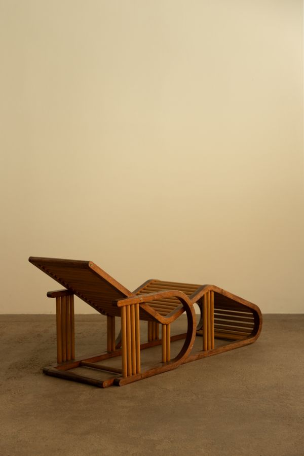 Modernist Chaise Longue