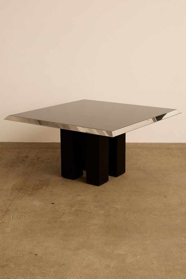 Agape Dining Table